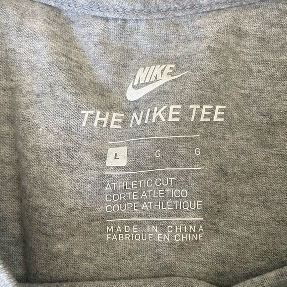 3/$20 Nike Color Block Grey and Lime Polka Dot Athletic Cut Cropped Tee - Picture 6 of 6